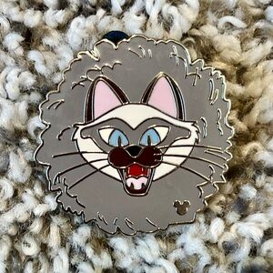 Disney Cat Pin 2007 - SiAm Hidden Mickey Pin, Great Condition